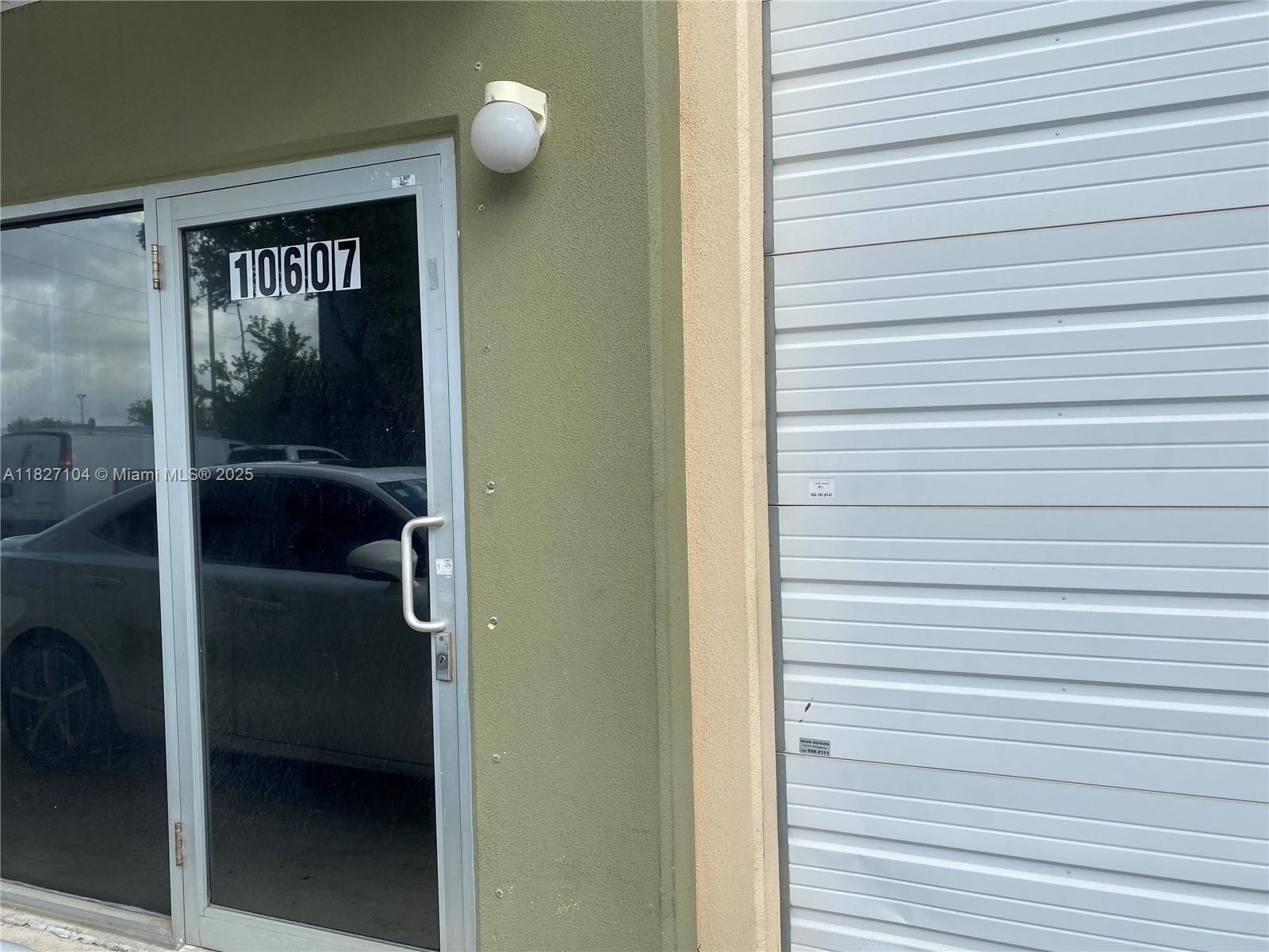 Great warehouse office combination around 1,350 square feet, 2 assigned parking spaces ONLY. gate it community.. easy to show 24 hrs notice. Vacant