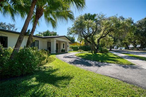 A home in Pinecrest