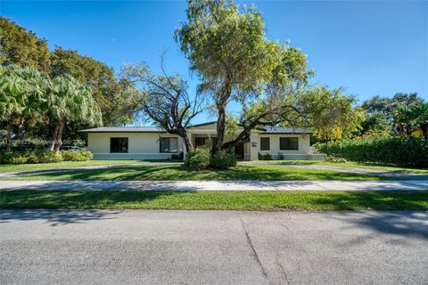 A home in Pinecrest