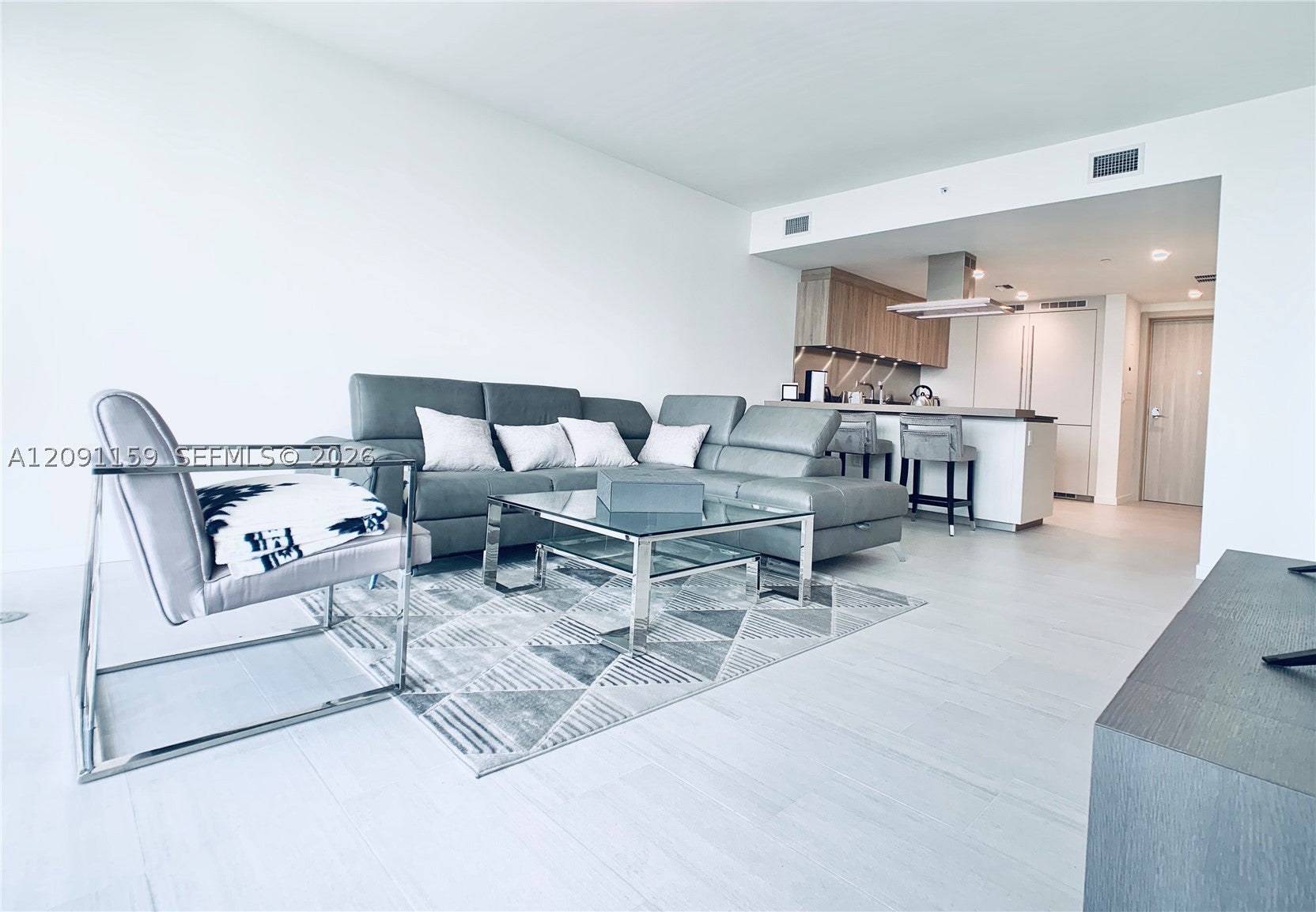 1000 Brickell Plz 4504