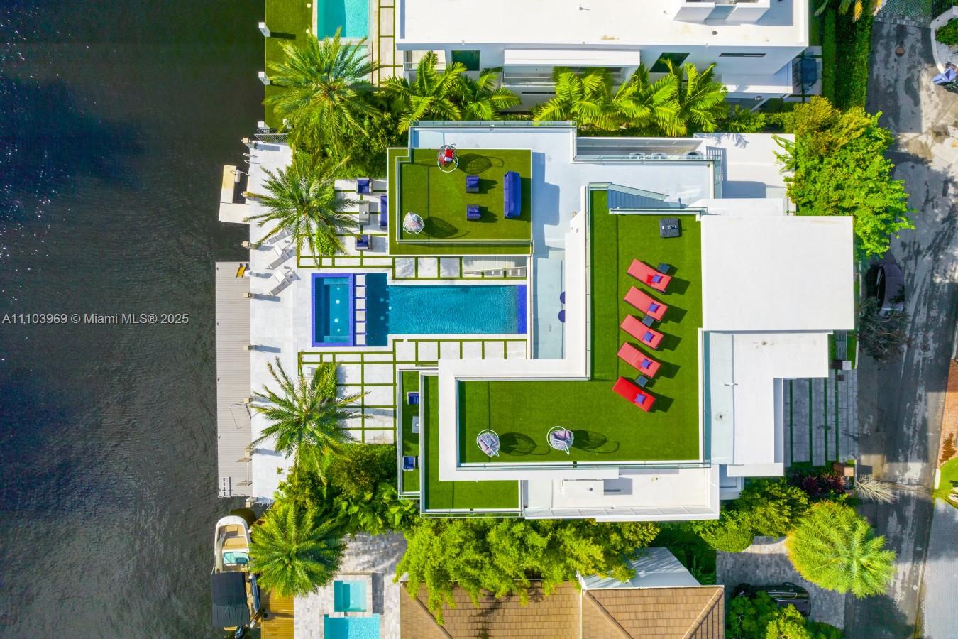 VENICE - Residential Lease