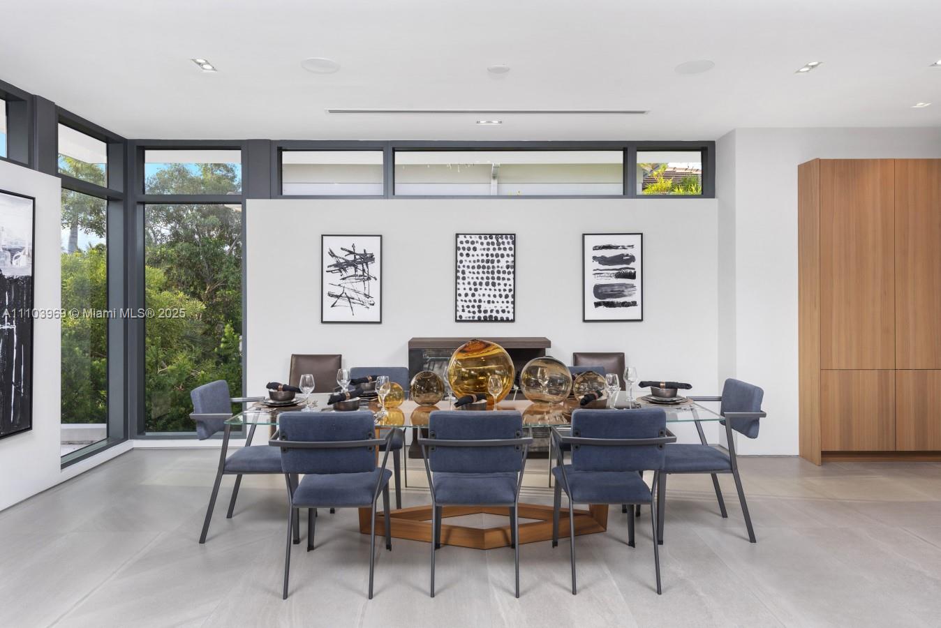 VENICE - Residential Lease