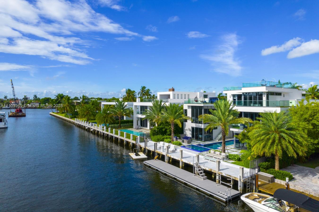 VENICE - Residential Lease