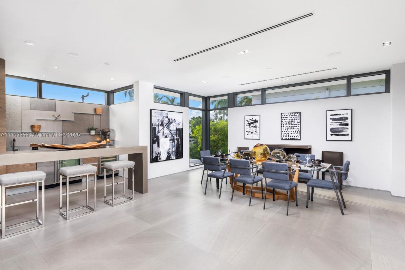 VENICE - Residential Lease