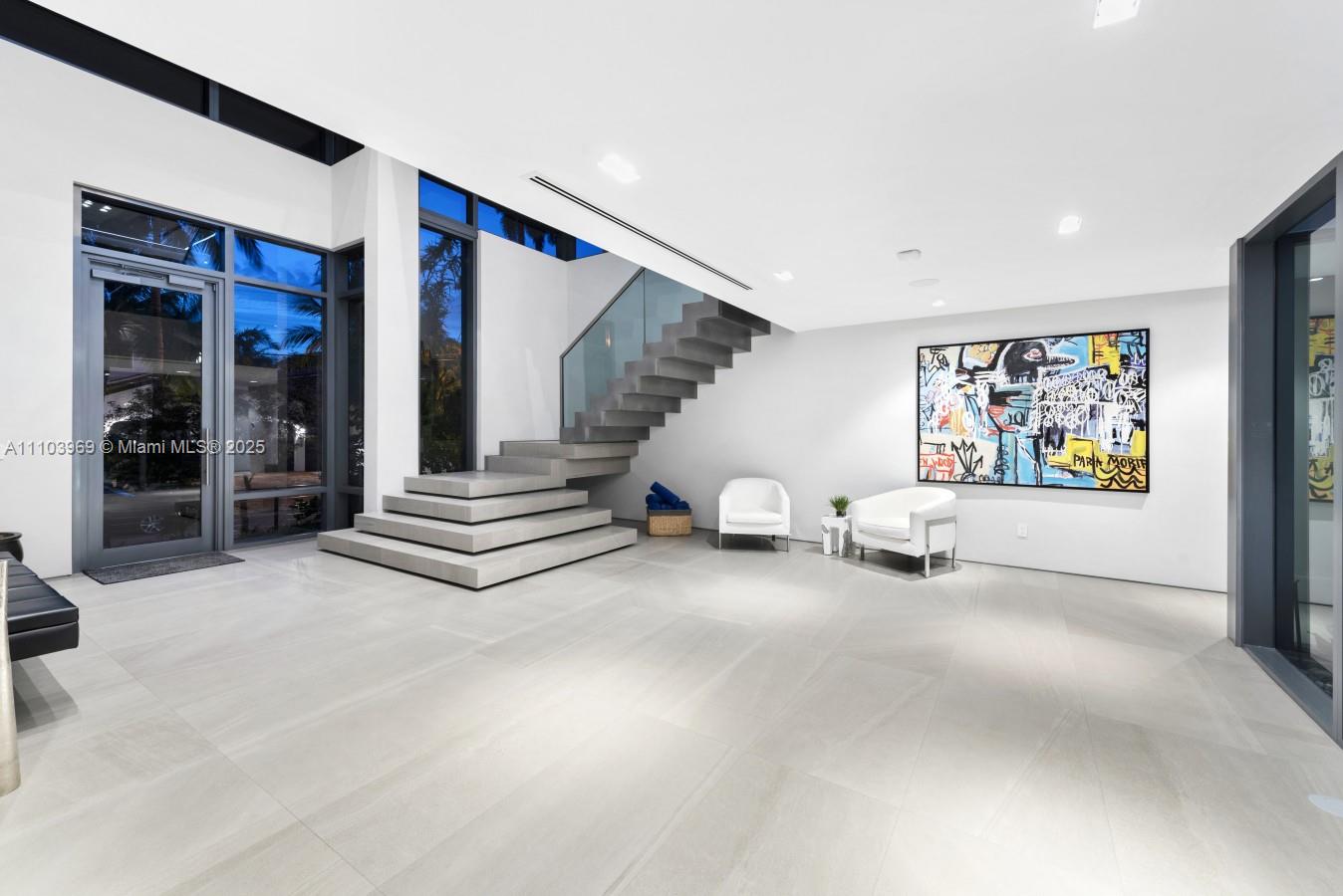 VENICE - Residential Lease