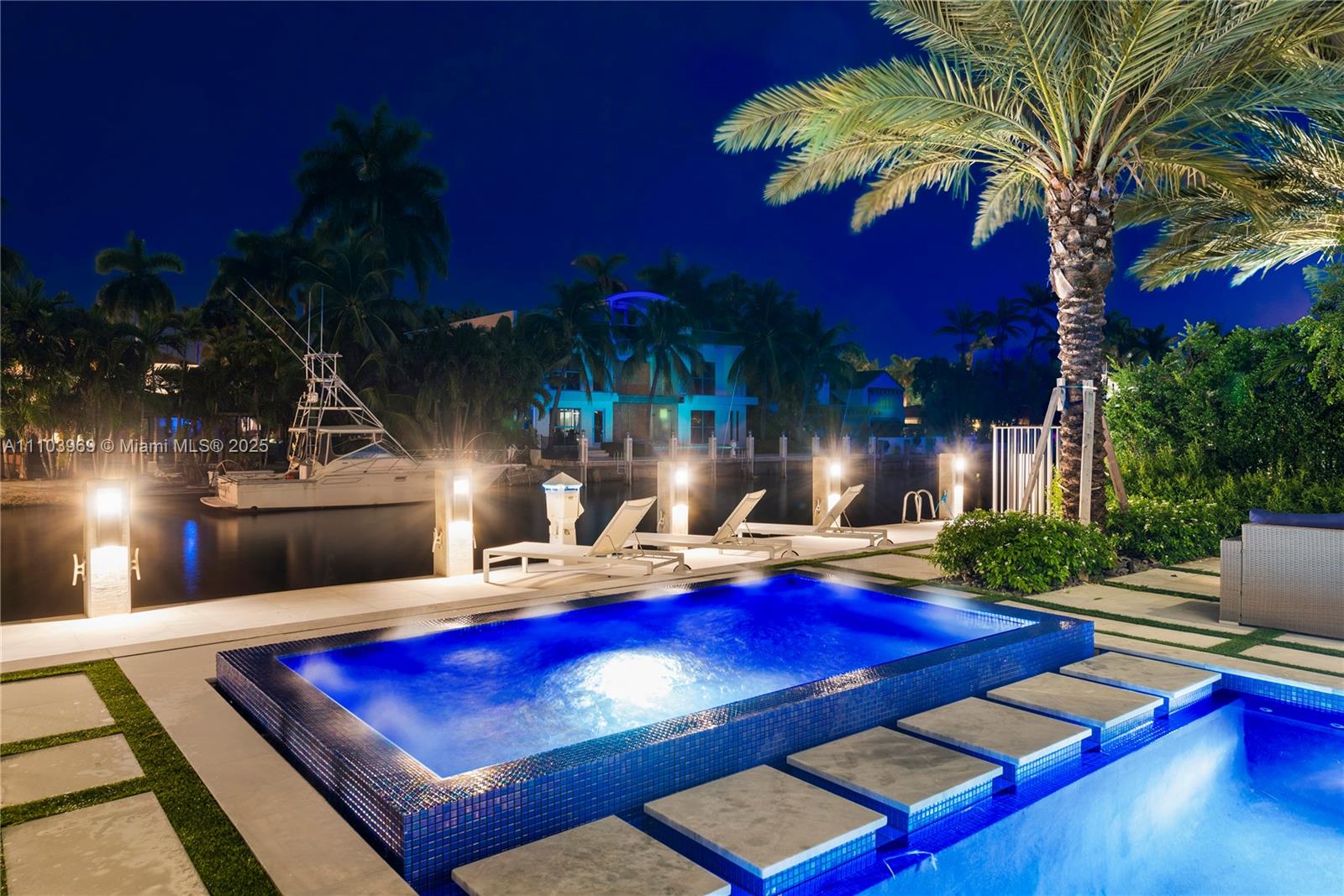 VENICE - Residential Lease