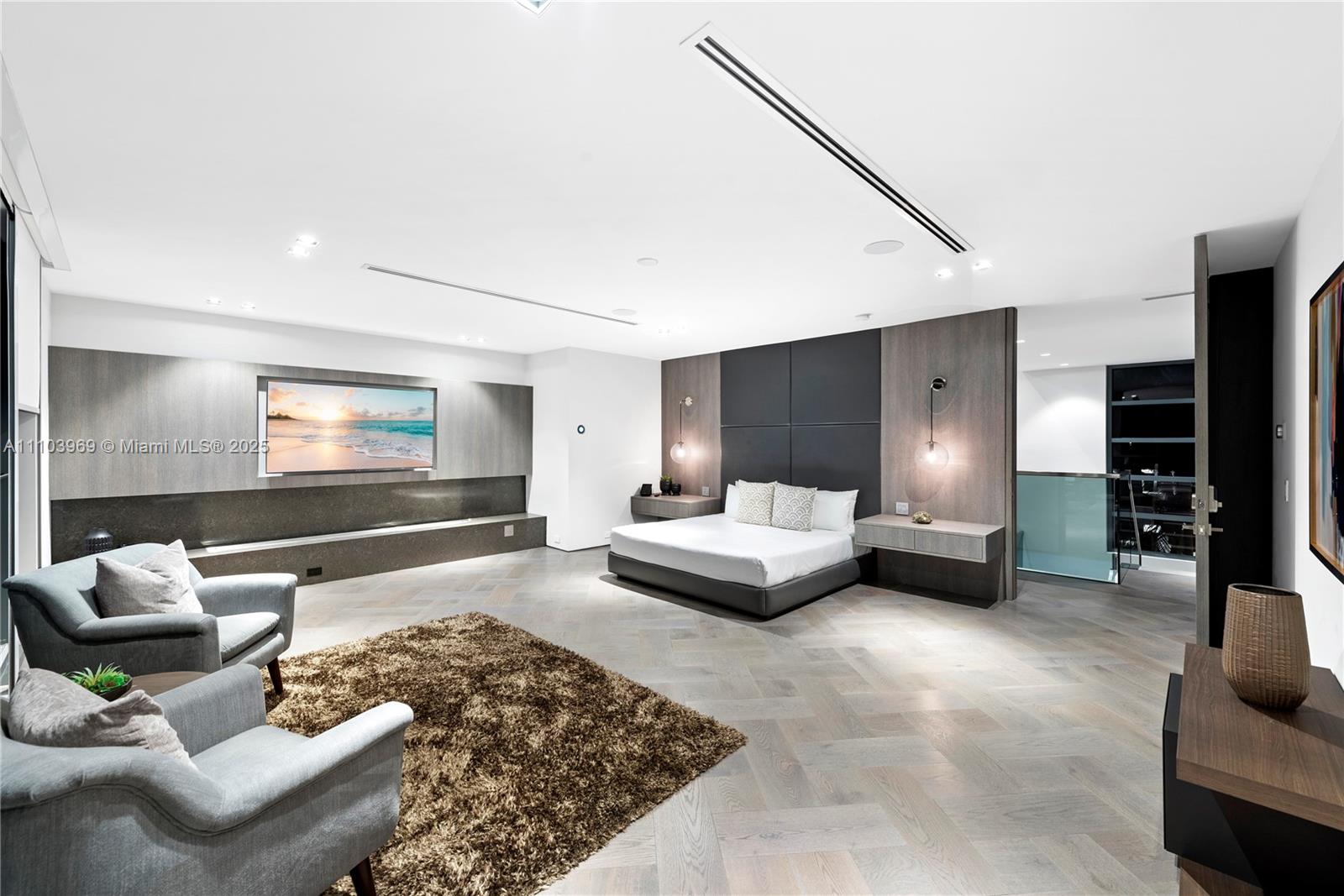 VENICE - Residential Lease