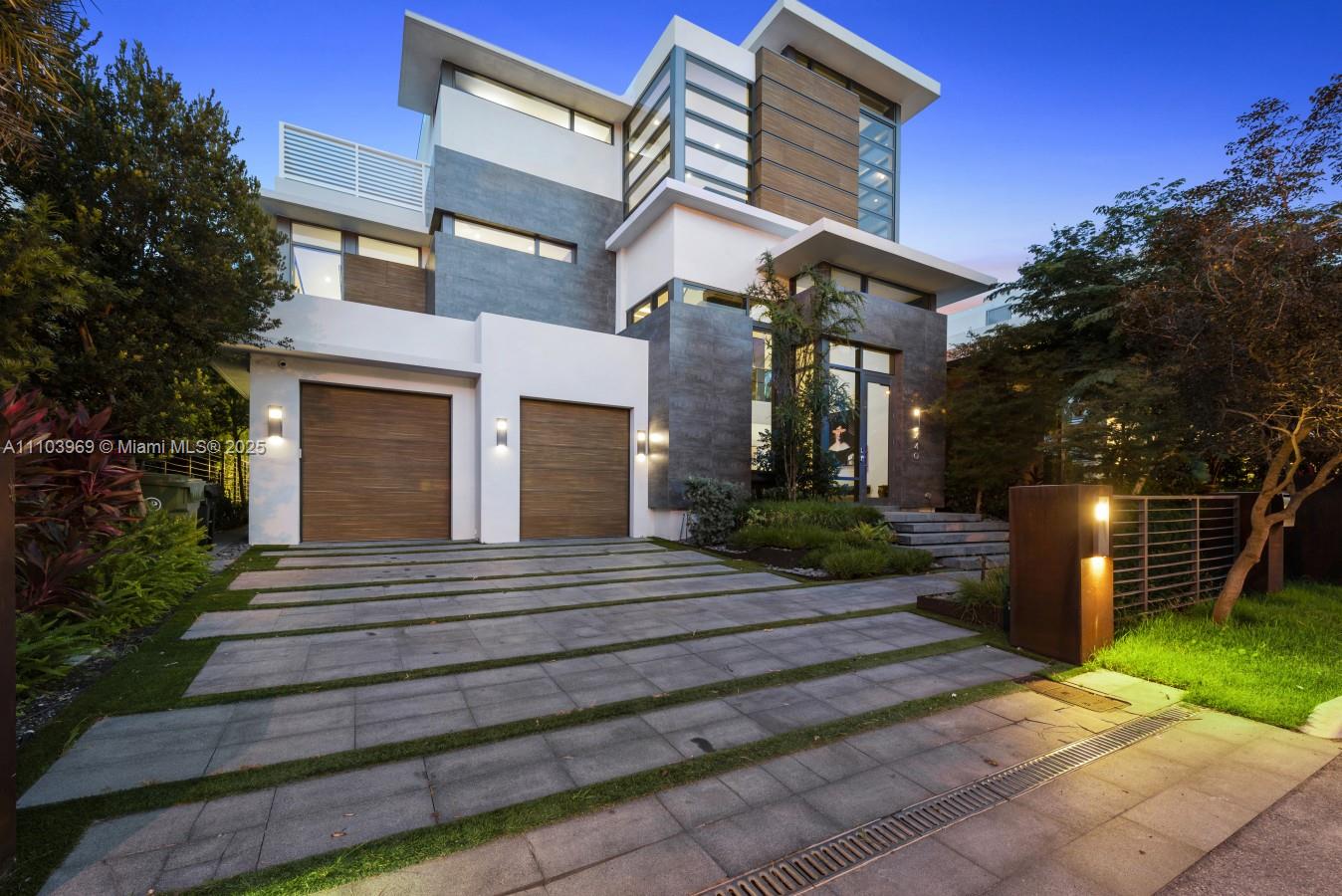 VENICE - Residential Lease