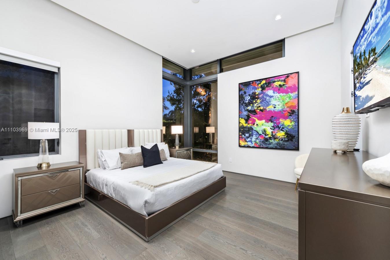 VENICE - Residential Lease