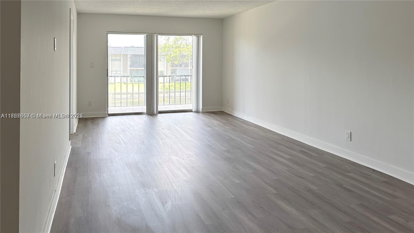 Property for Sale at 8040 N Colony Cir N 201, Tamarac, Broward County, Florida - Bedrooms: 2 
Bathrooms: 2  - $175,000
