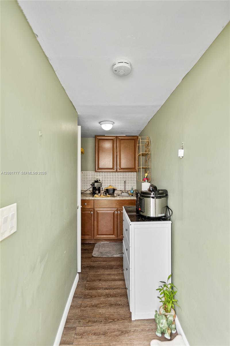 SUNNY LAKE ESTS 1ST ADDN - Residential