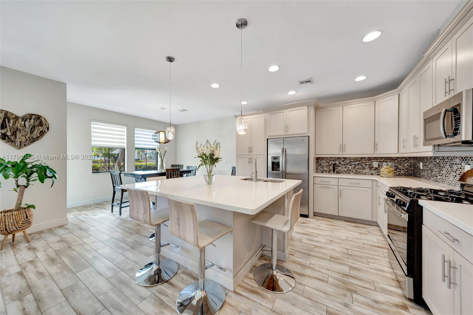 12512 NW 32nd Mnr