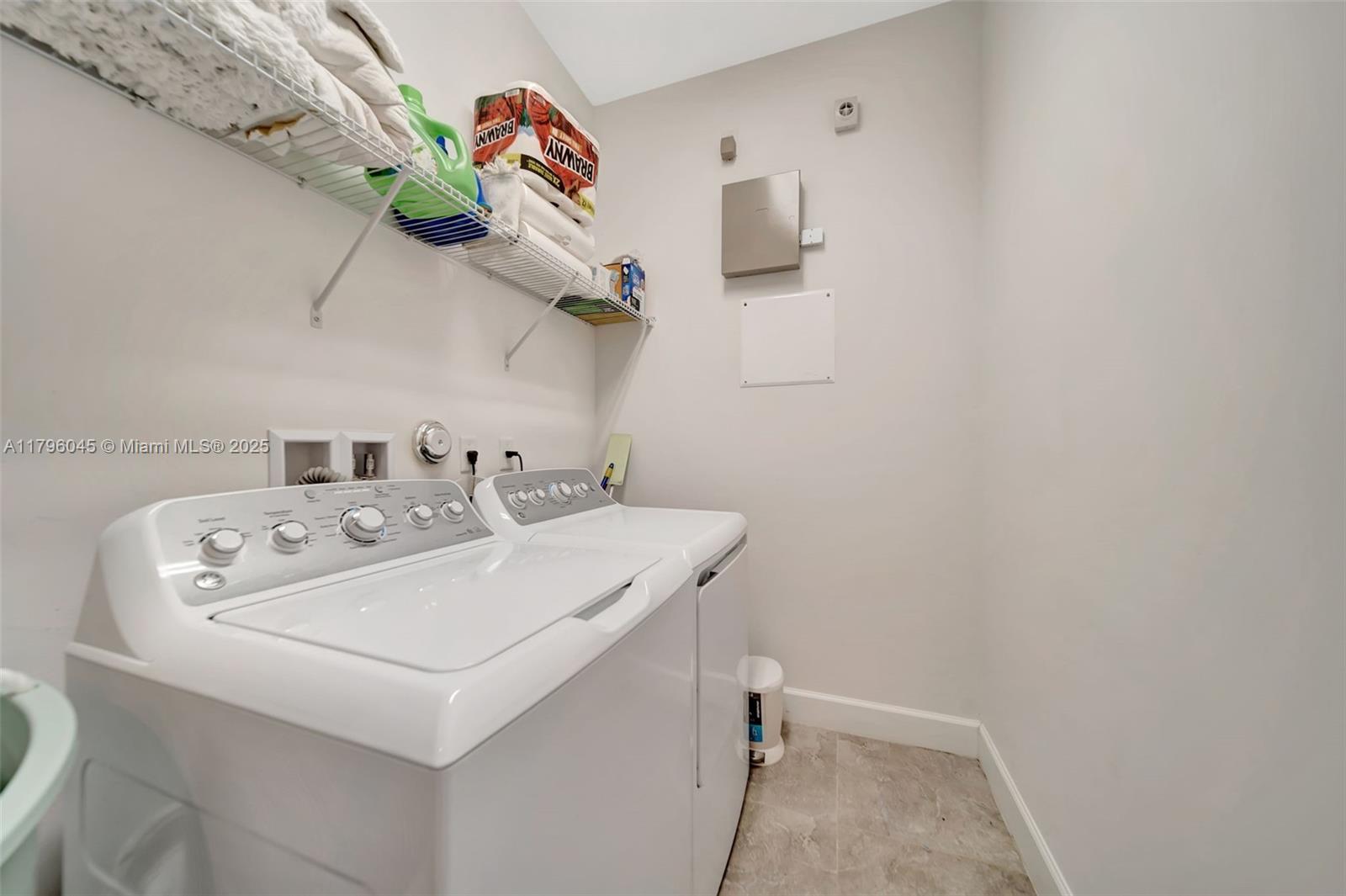 Artesia Sawgrass Lakes - Residential