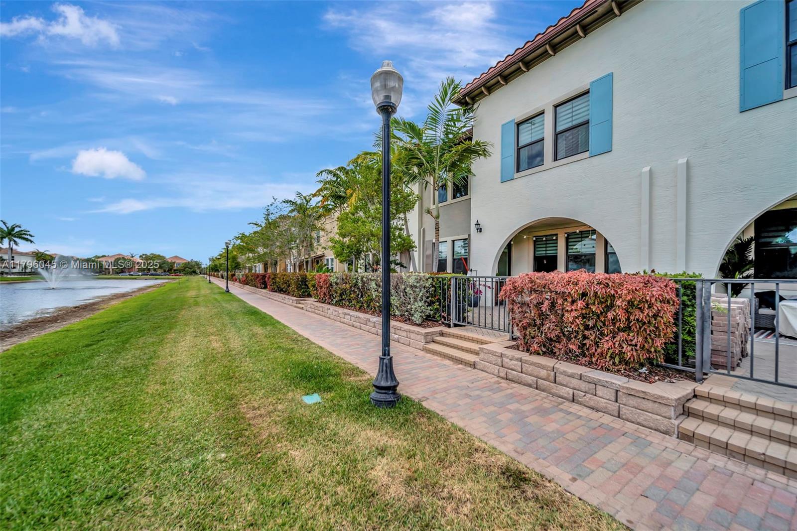 Artesia Sawgrass Lakes - Residential