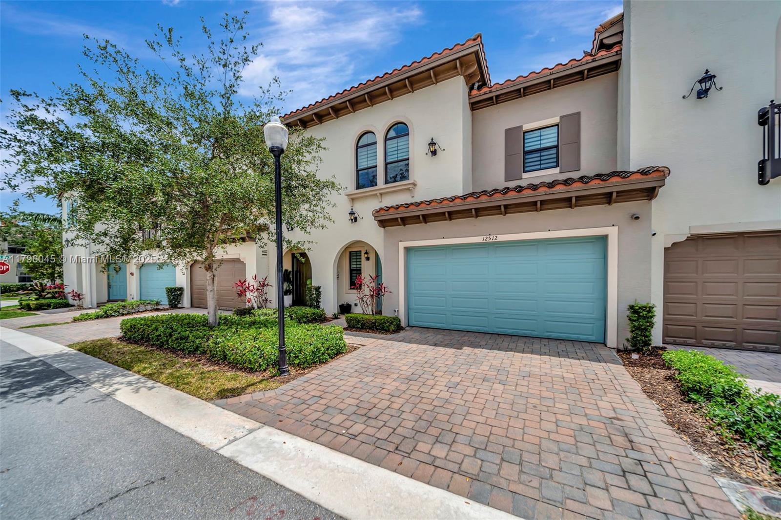 Artesia Sawgrass Lakes - Residential
