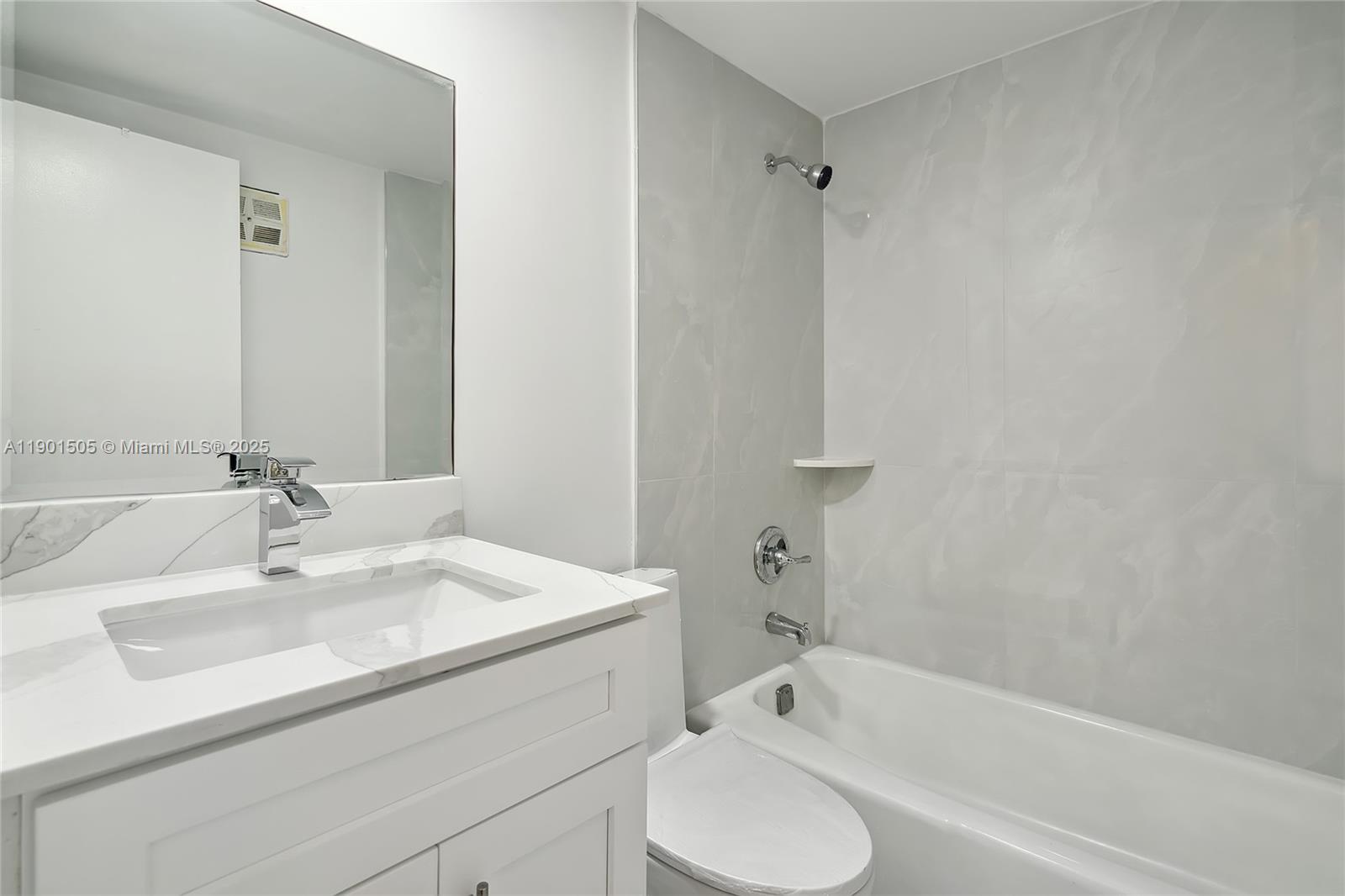 SPANISH OAKS COND DECL FI - Residential Lease