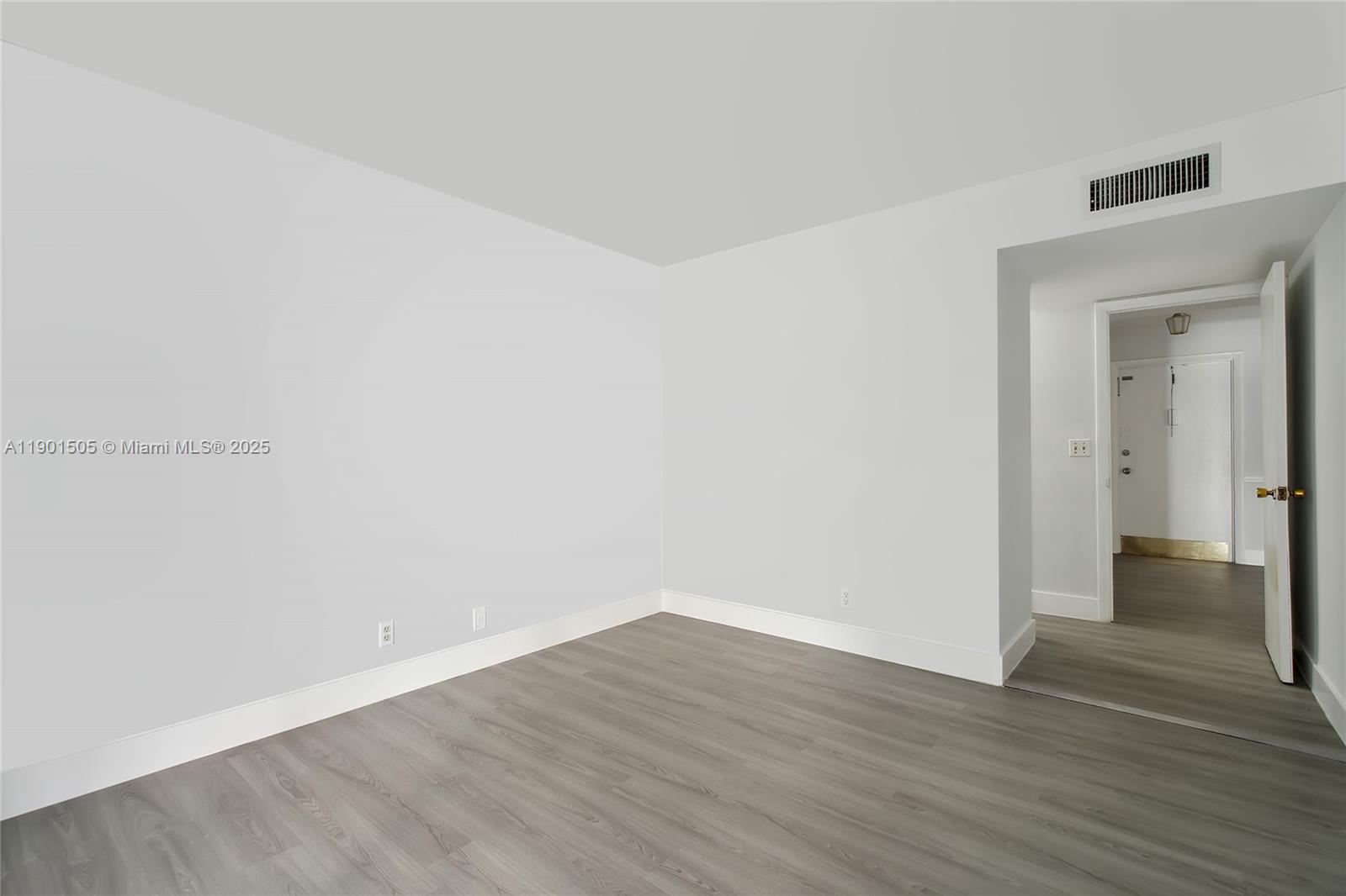 SPANISH OAKS COND DECL FI - Residential Lease