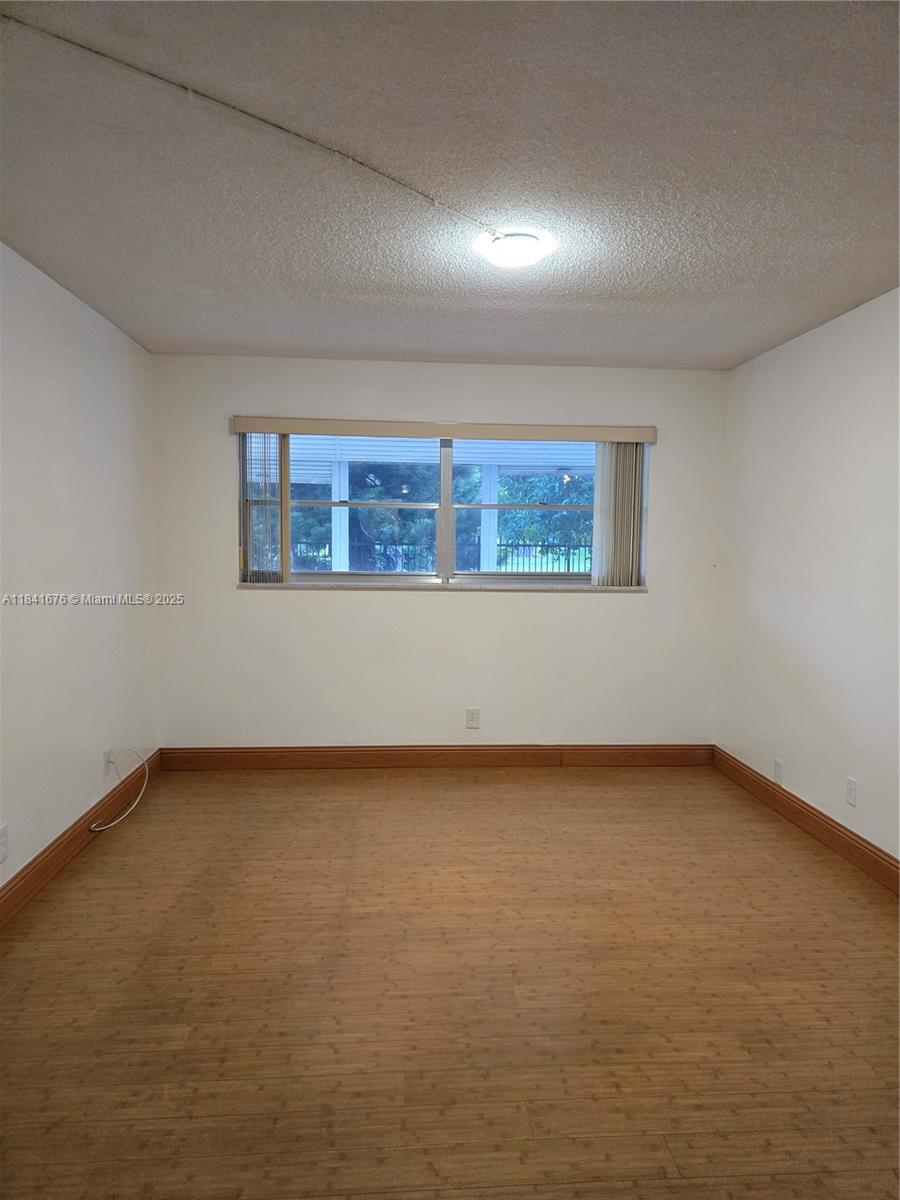 HILLCREST COUNTRY CLUB #1 - Residential Lease