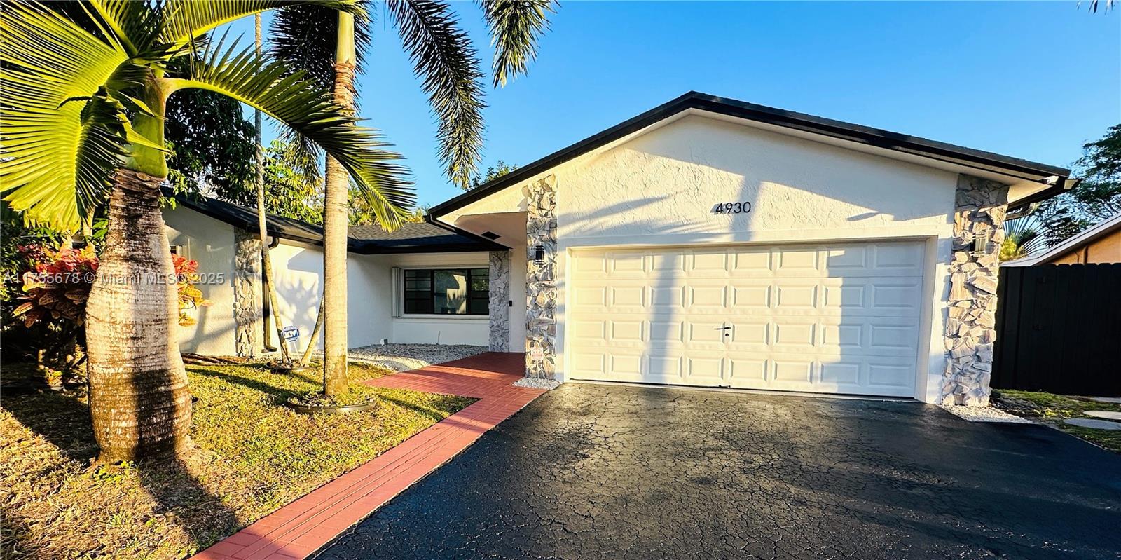 Property for Sale at 4930 Sw 11th Cir, Margate, Broward County, Florida - Bedrooms: 4 
Bathrooms: 3  - $639,000