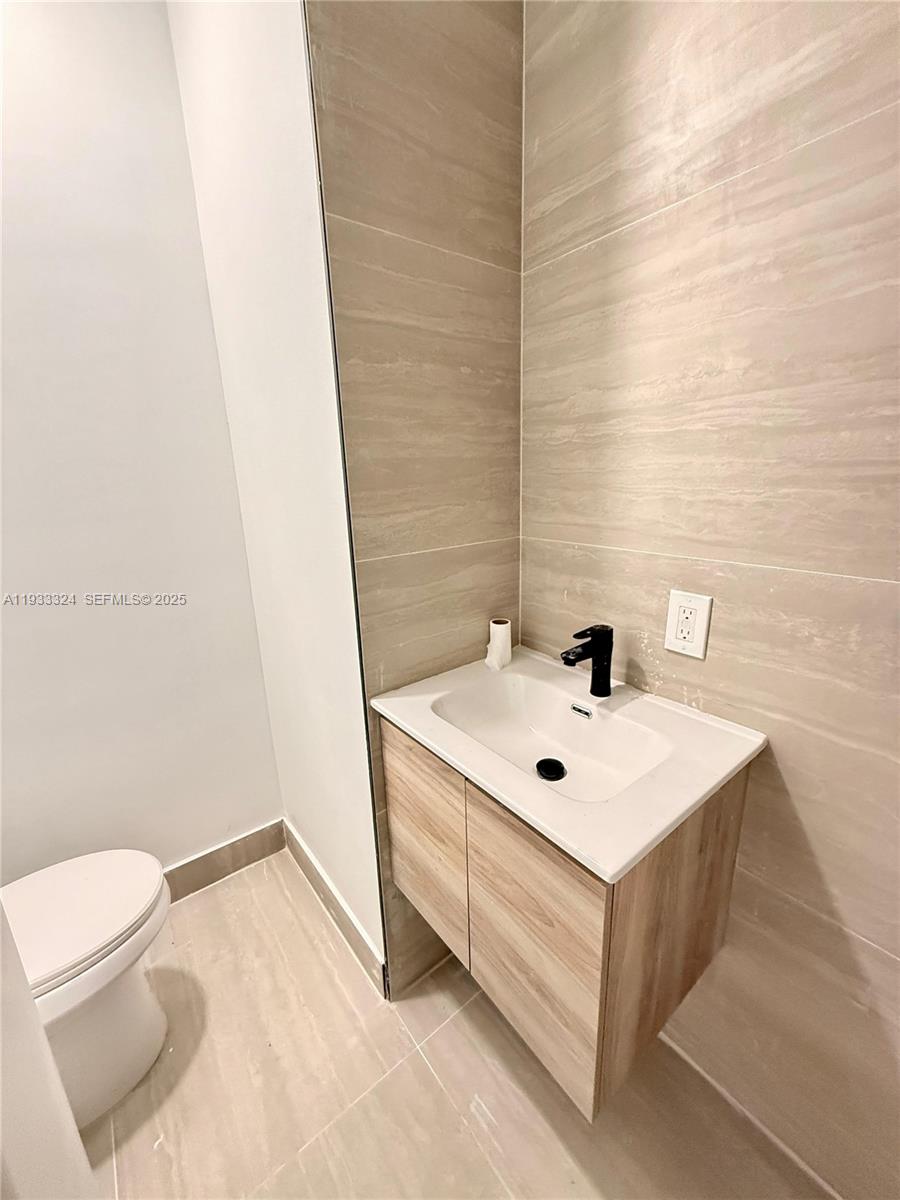 IDLEWILD PARK - Residential Lease