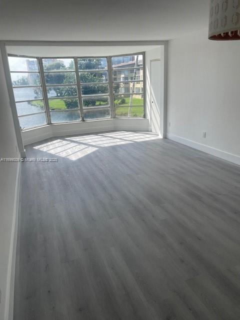 THIRD FORUM CONDOMINIUM - Residential