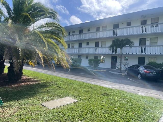 THIRD FORUM CONDOMINIUM - Residential