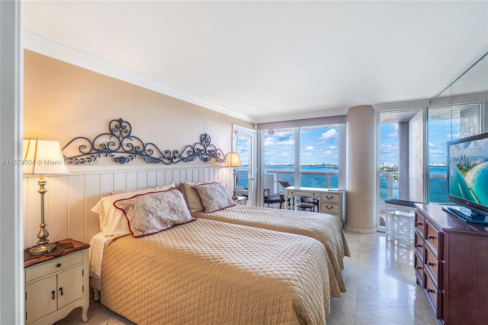 VENETIA CONDO - Residential