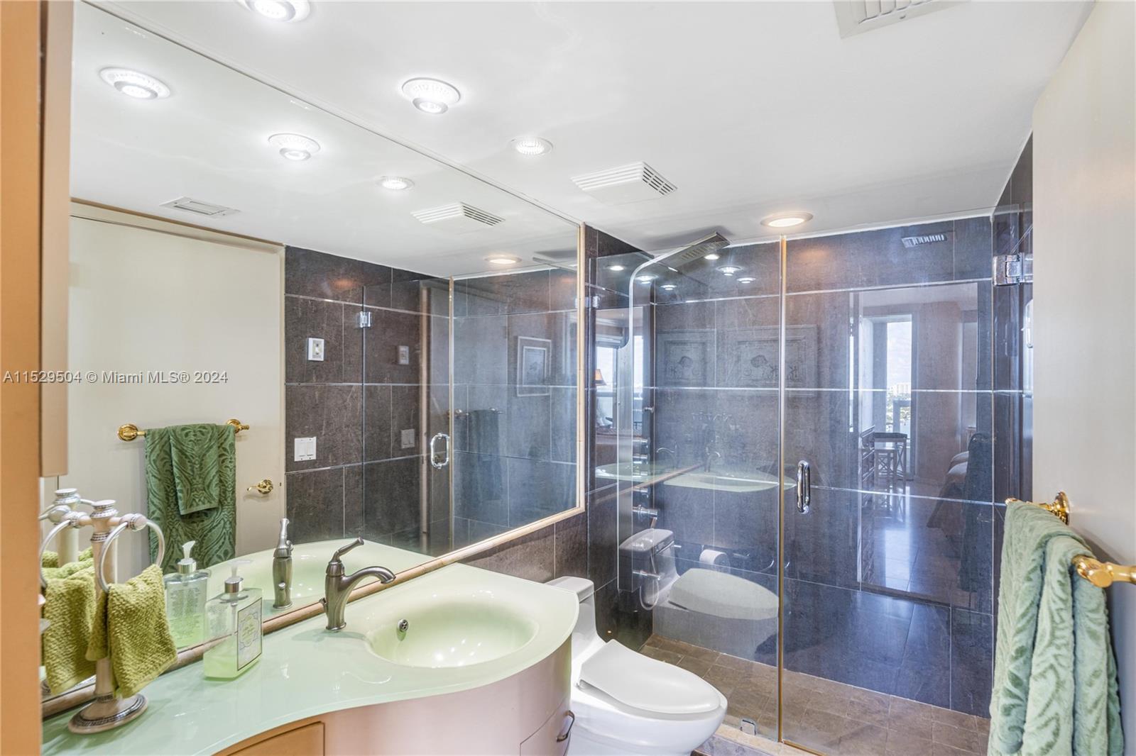 VENETIA CONDO - Residential