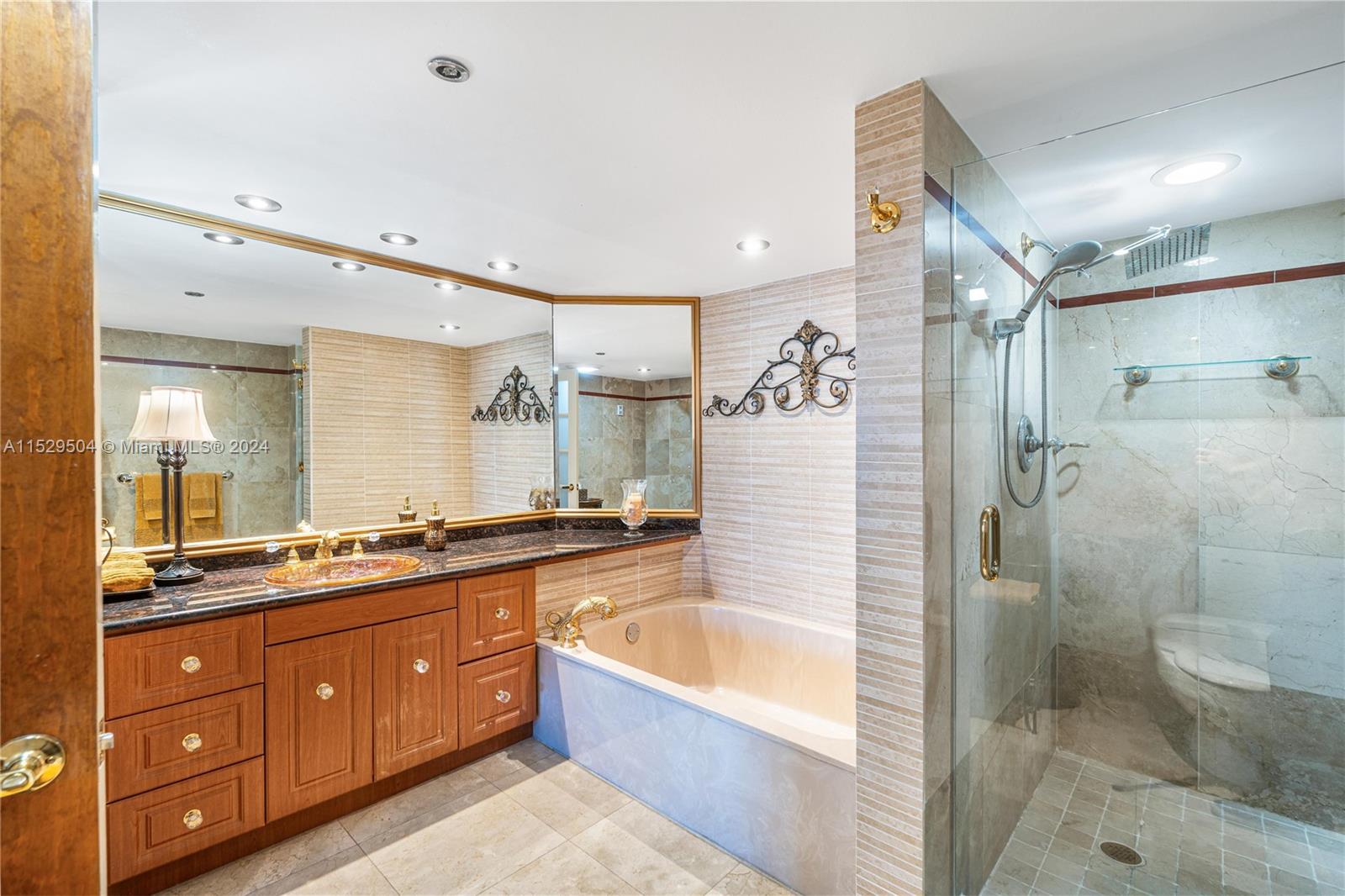 VENETIA CONDO - Residential