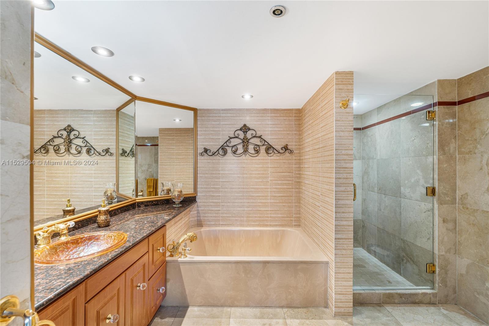 VENETIA CONDO - Residential