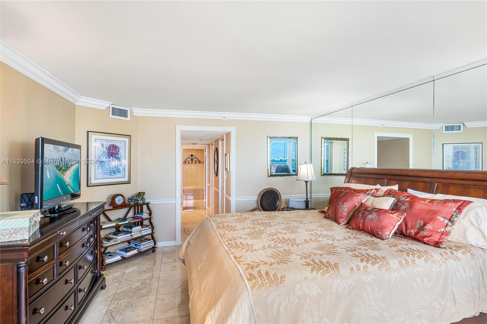 VENETIA CONDO - Residential