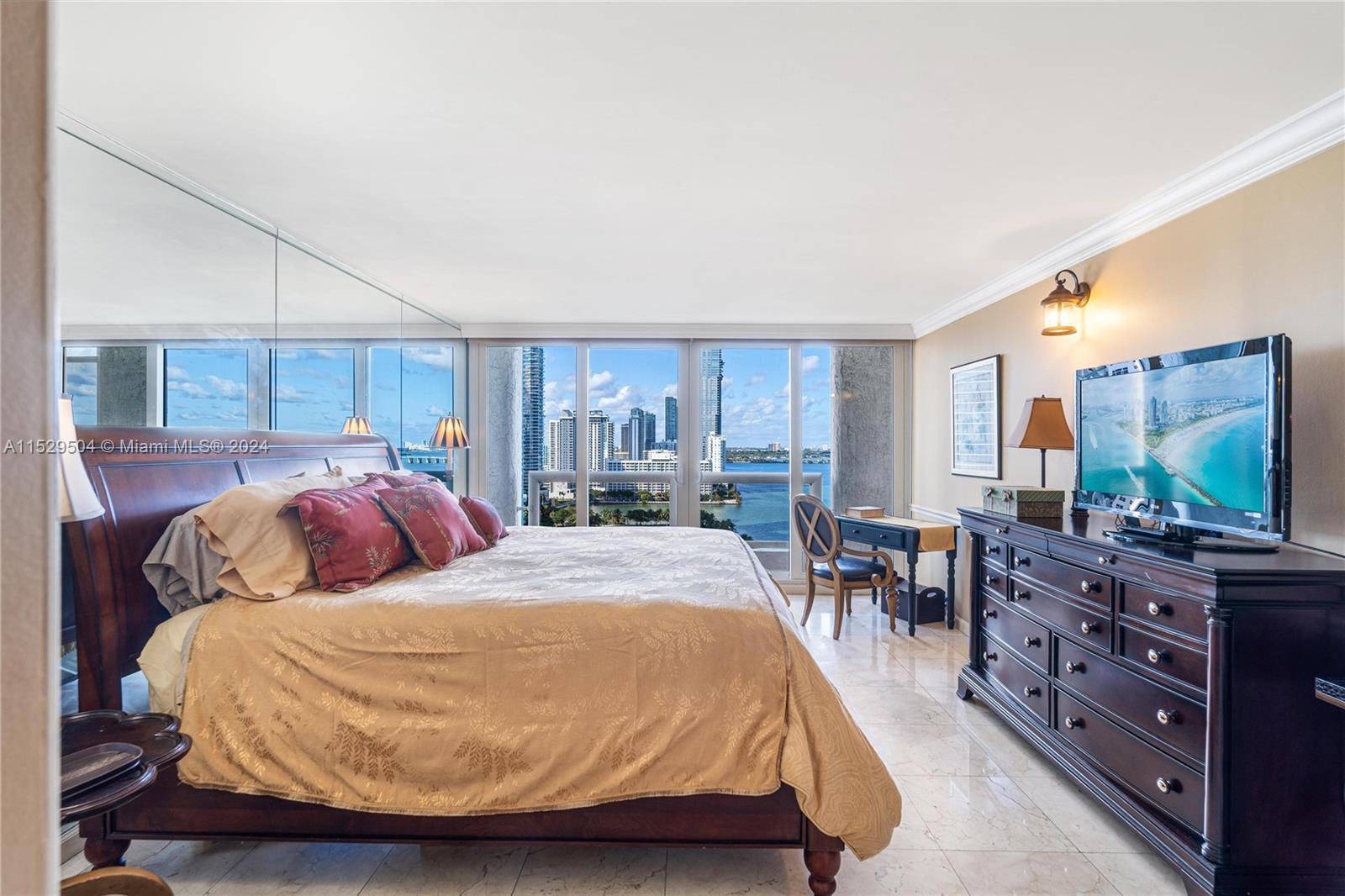 VENETIA CONDO - Residential