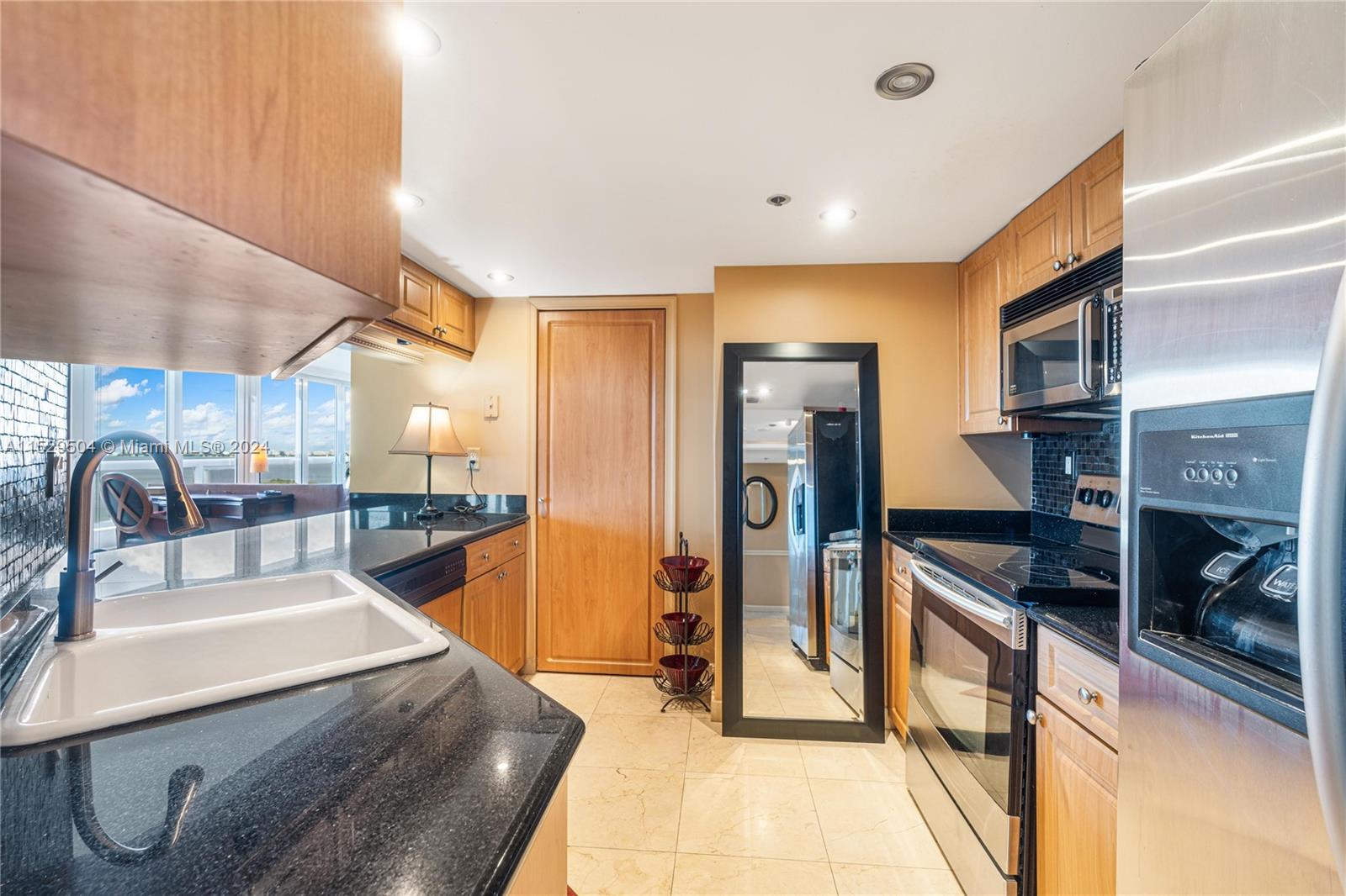 VENETIA CONDO - Residential