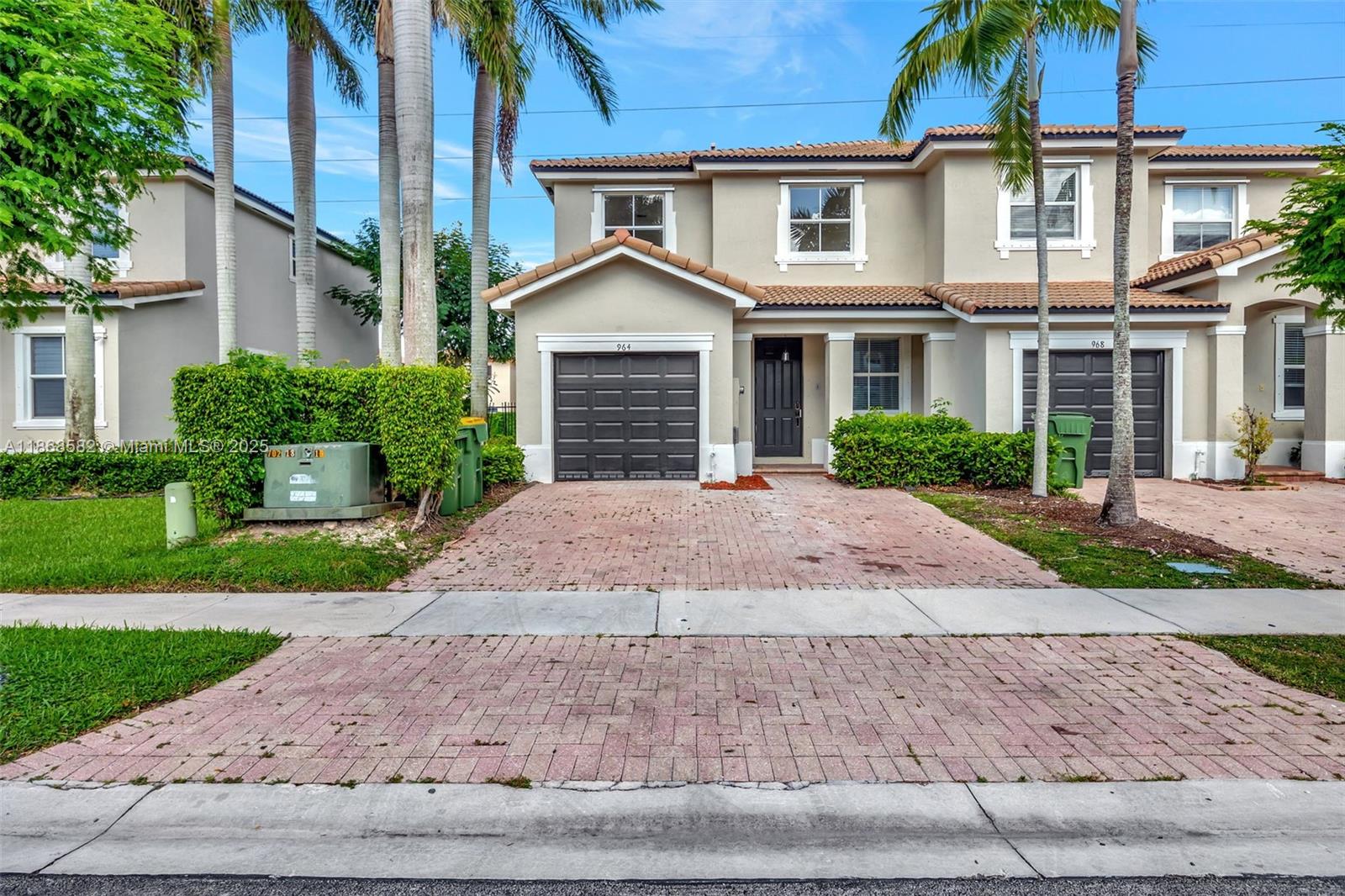Beautiful fully remodeled townhouse located in the growing city of Homestead. This property features three bedrooms and two and a half bathrooms. It is conveniently situated near top-rated schools, within a community that offers security, a swimming pool, and a family-friendly environment in a rapidly developing area.