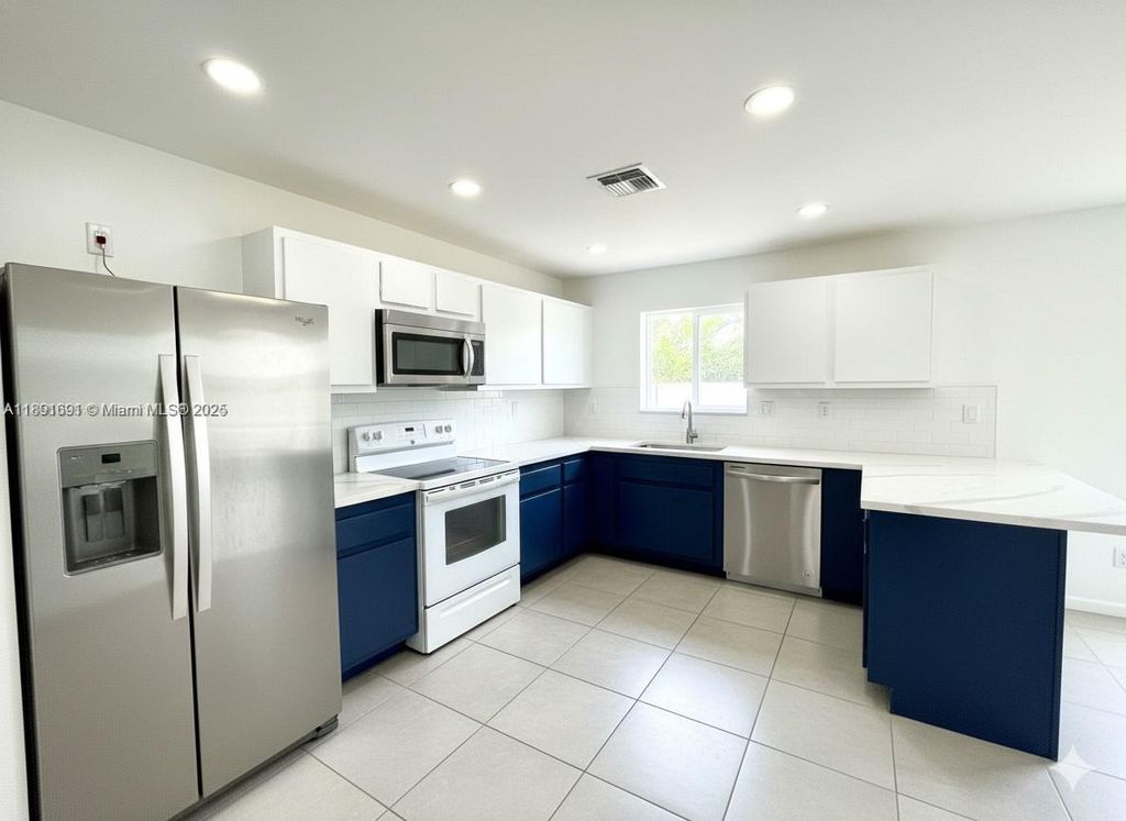 Photo of 3100 Coral Springs Dr #2H, Coral Springs, FL 33065 (MLS # A11891691)