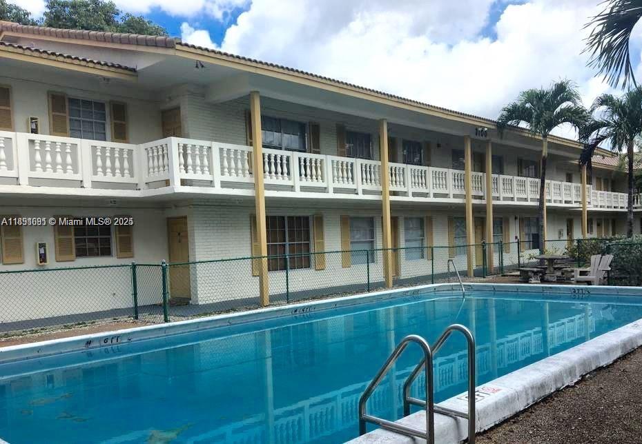 VILLAS AT CORAL SPRINGS - Residential