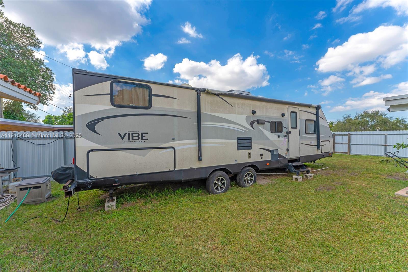 WESTWOOD LAKE 9TH ADDN - Residential