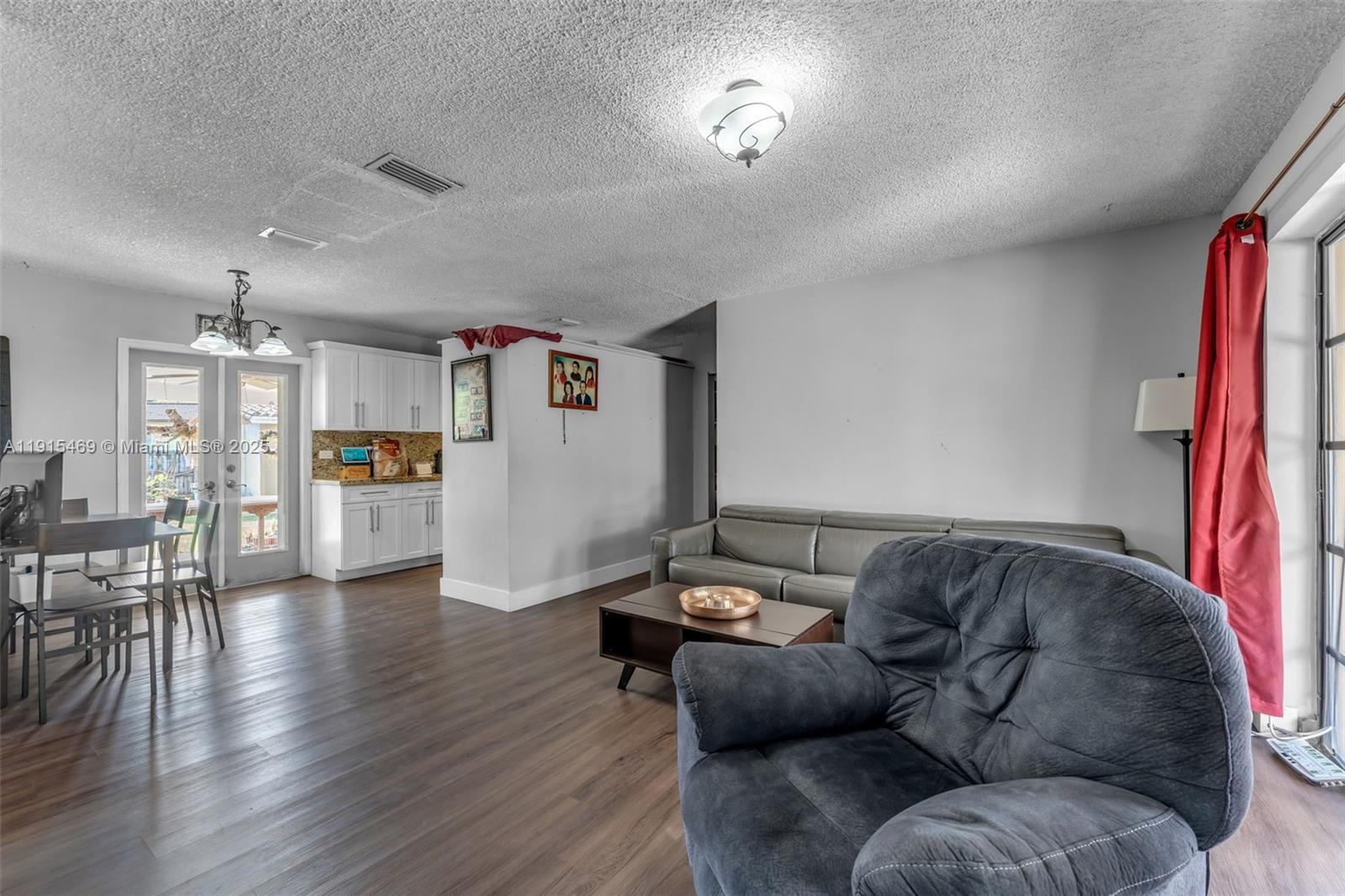 WESTWOOD LAKE 9TH ADDN - Residential