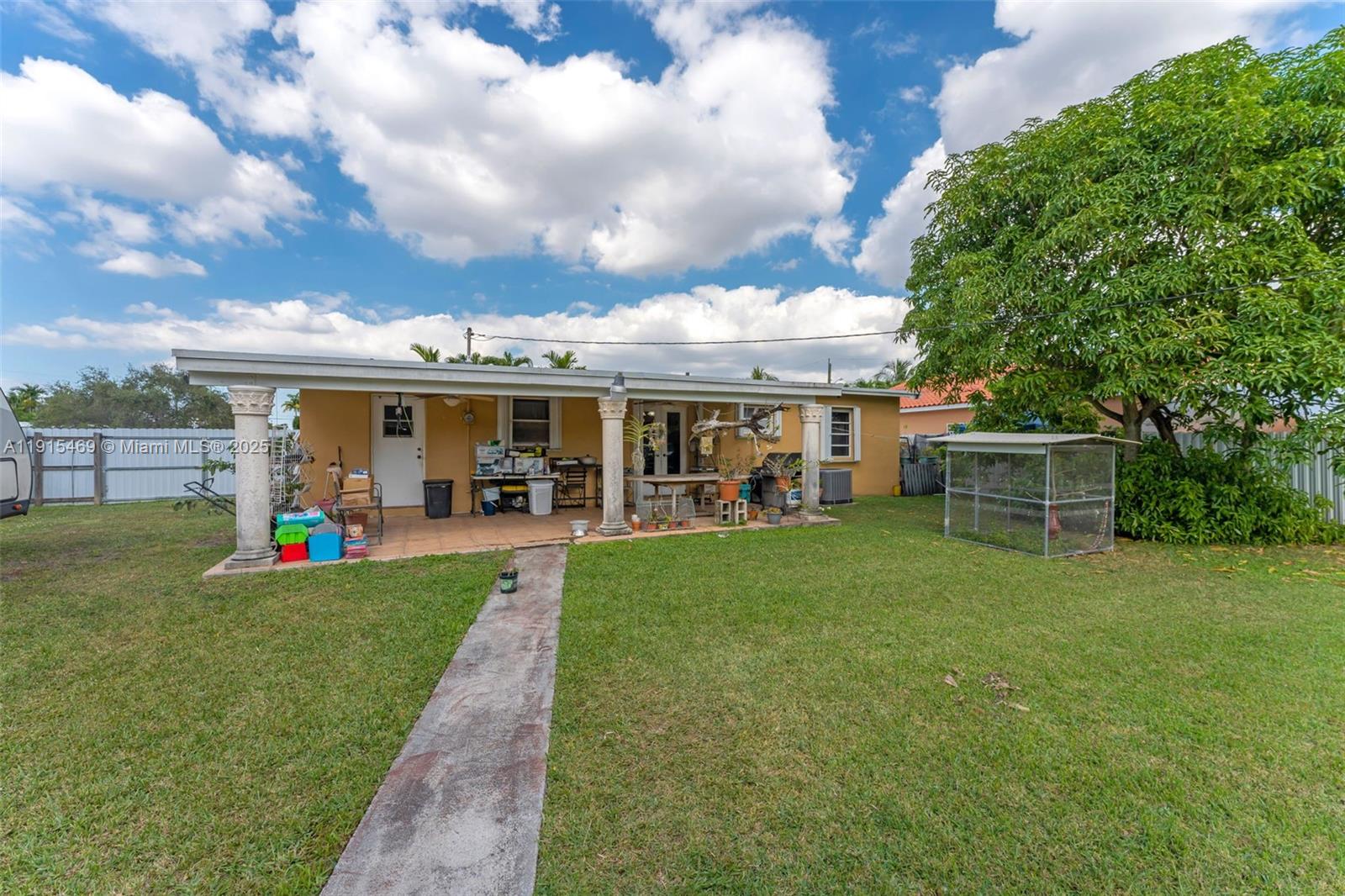 WESTWOOD LAKE 9TH ADDN - Residential