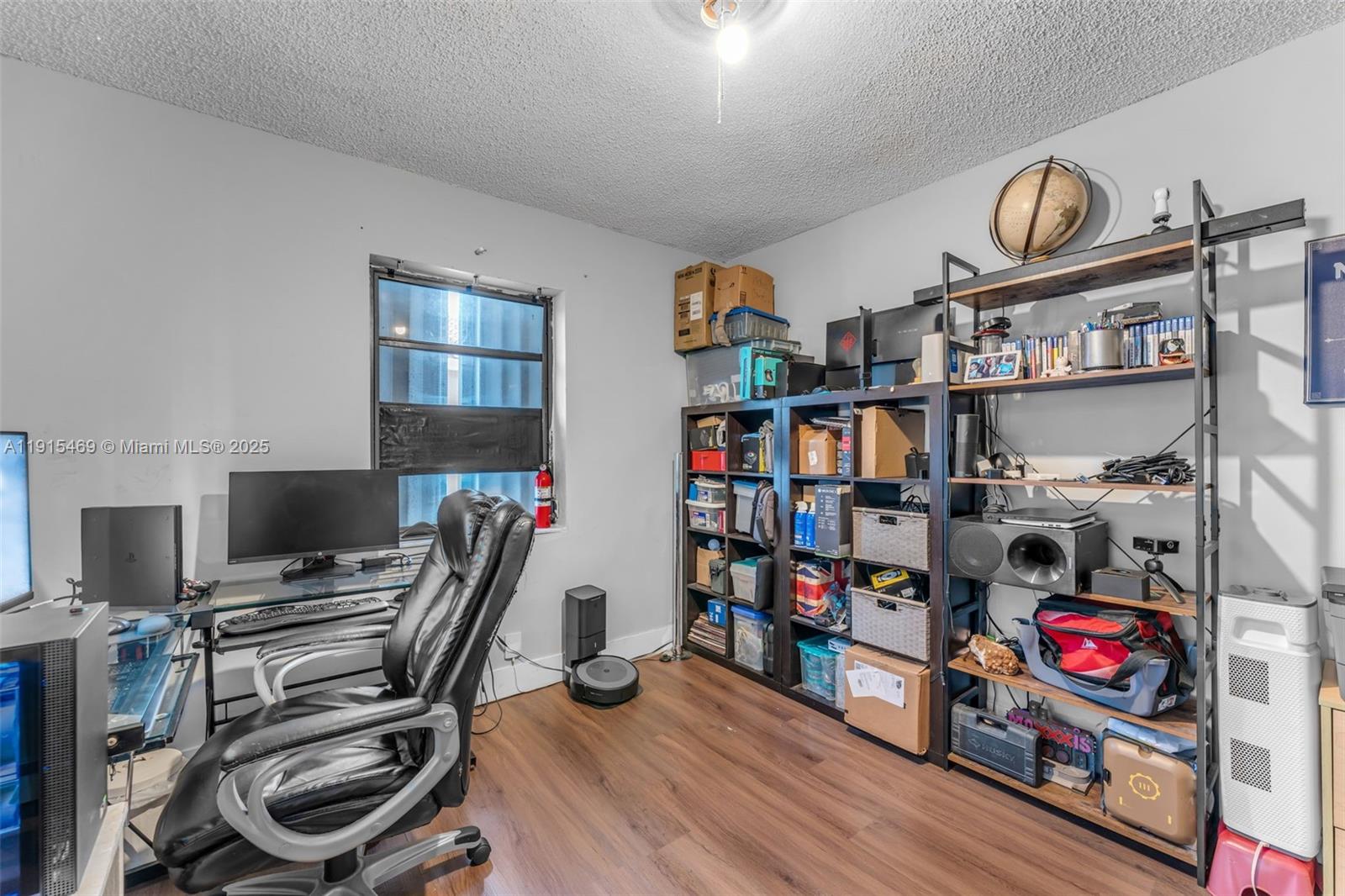 WESTWOOD LAKE 9TH ADDN - Residential