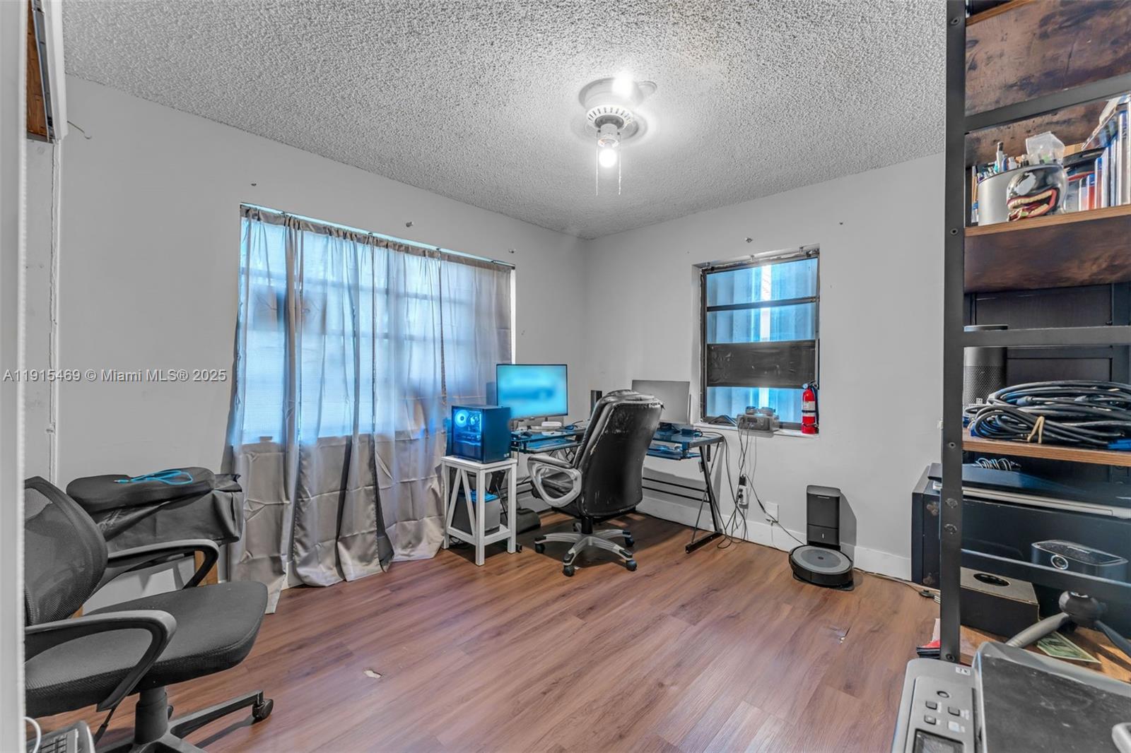 WESTWOOD LAKE 9TH ADDN - Residential