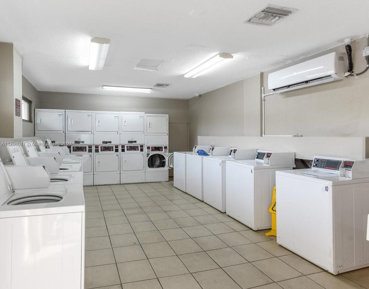 BAYVIEW PALMS CONDO - Residential