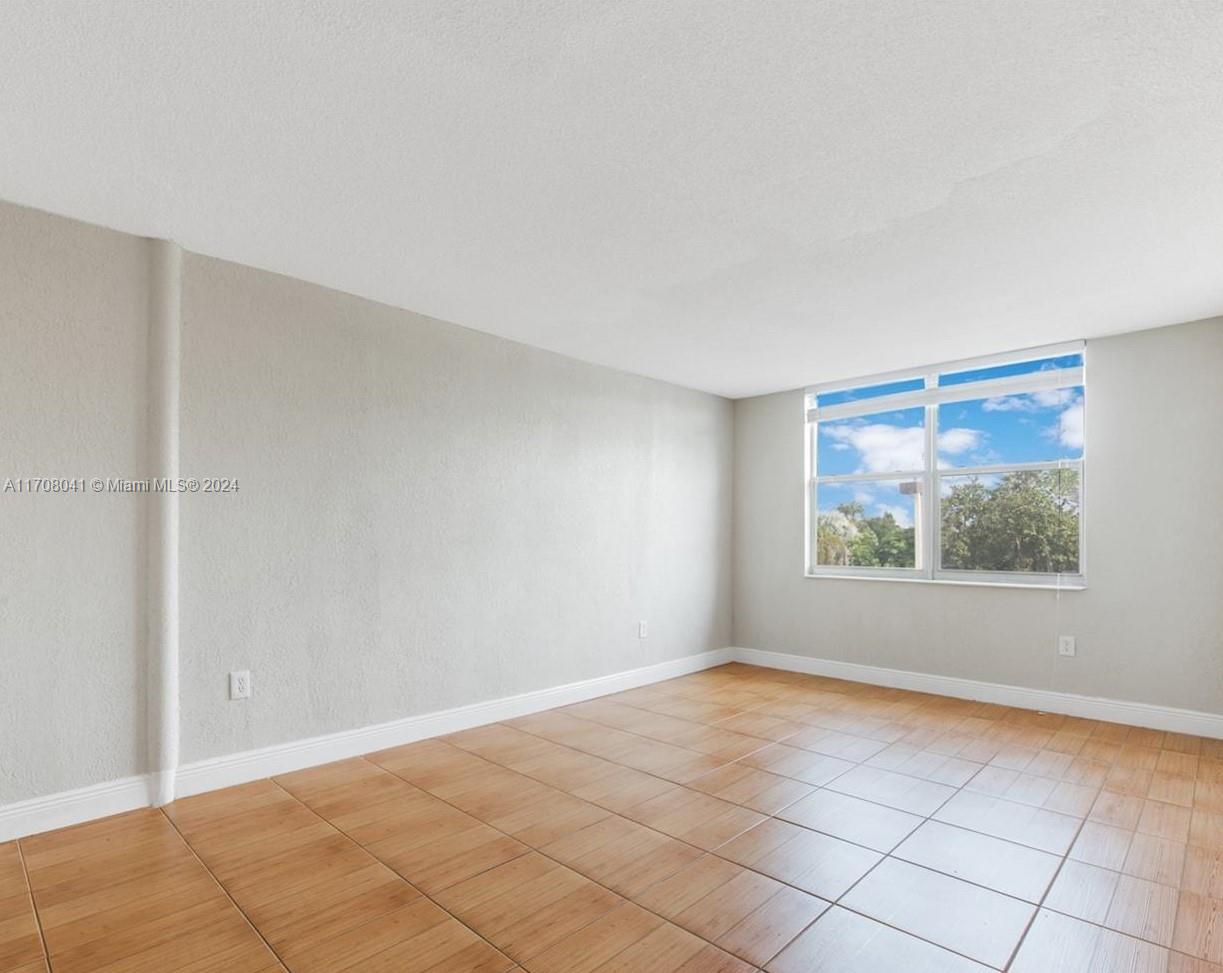 BAYVIEW PALMS CONDO - Residential