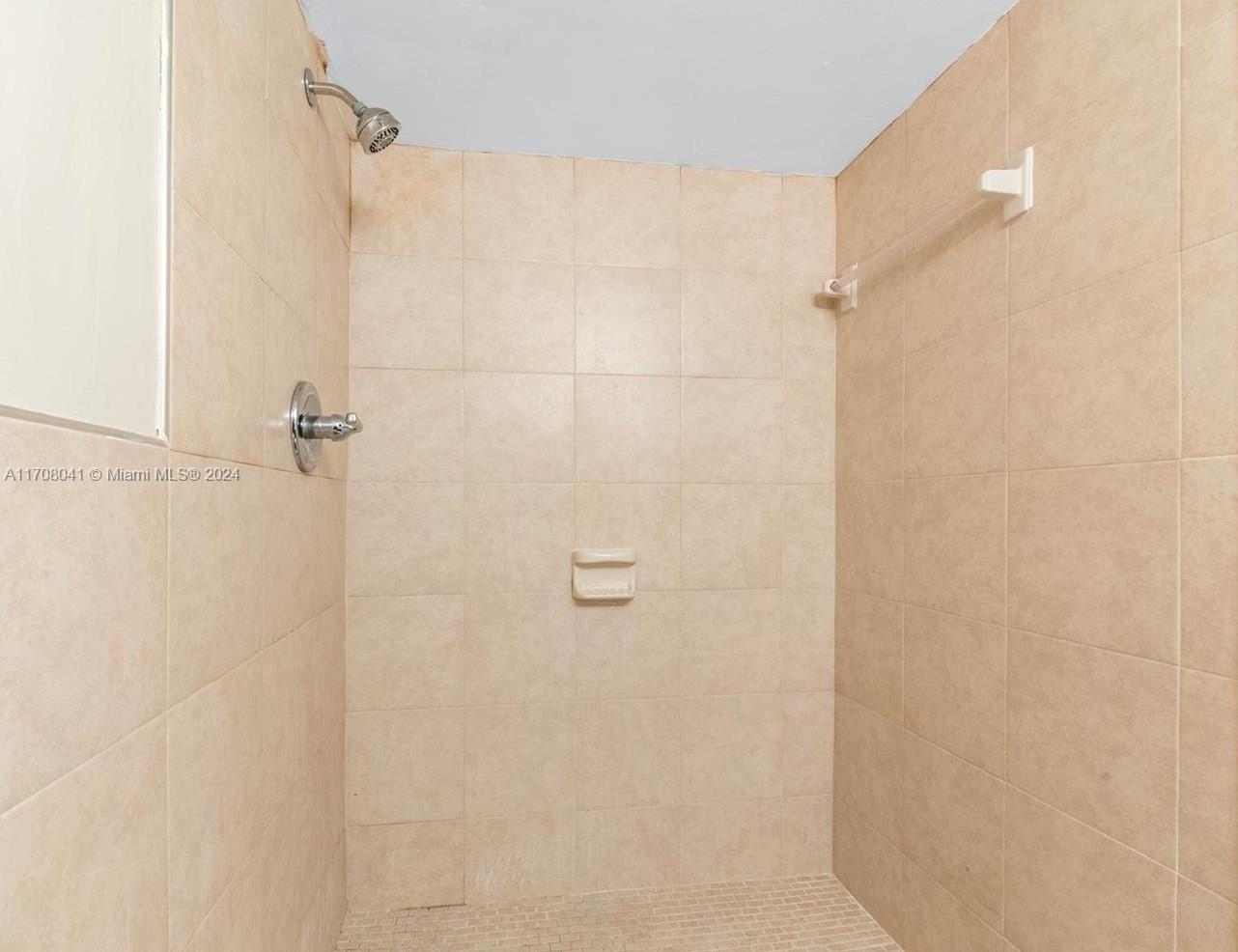 BAYVIEW PALMS CONDO - Residential