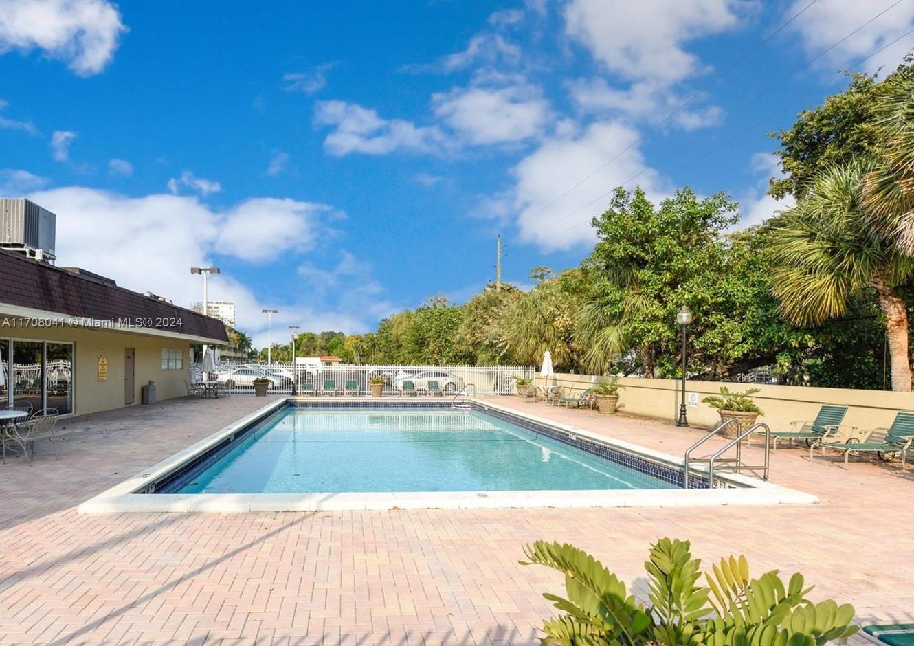 BAYVIEW PALMS CONDO - Residential