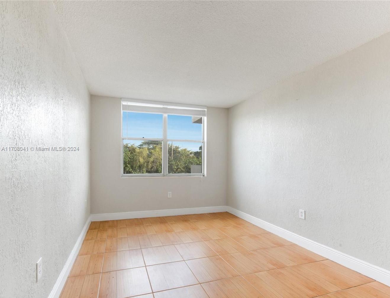 BAYVIEW PALMS CONDO - Residential