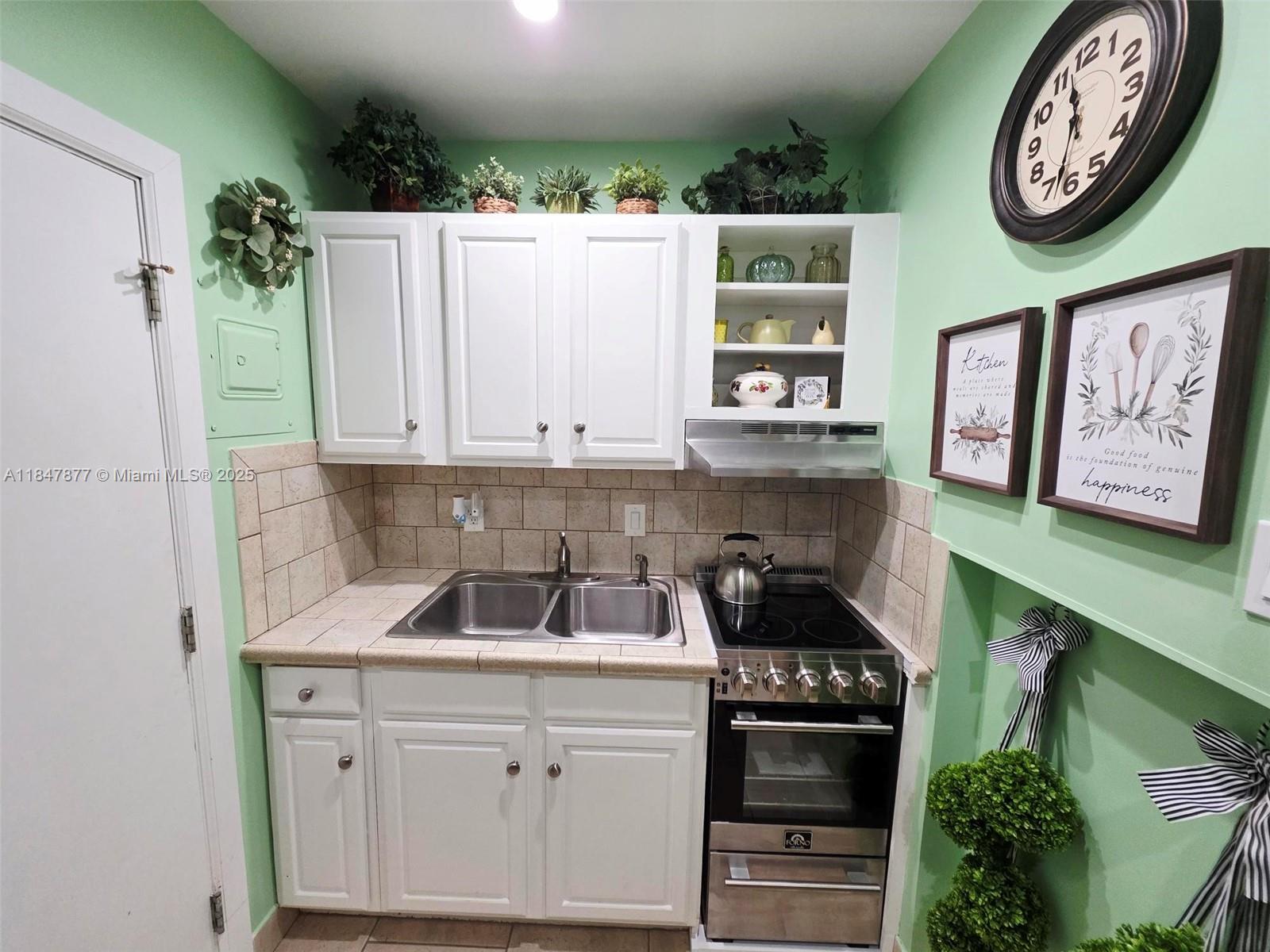 GEORGIAN COURT APTS NORTH - Residential