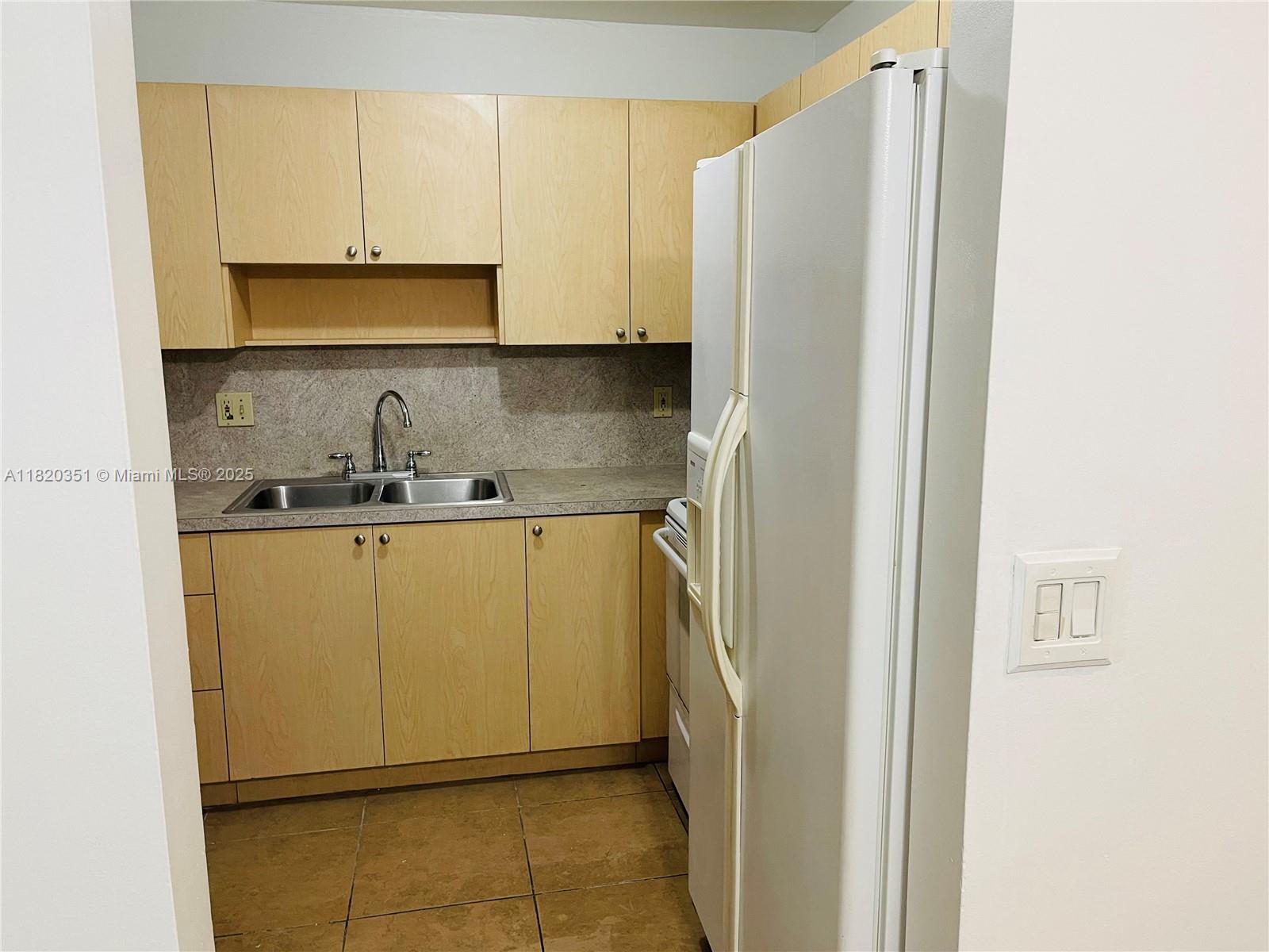 LAGO DEL REY CONDO #2 - Residential Lease