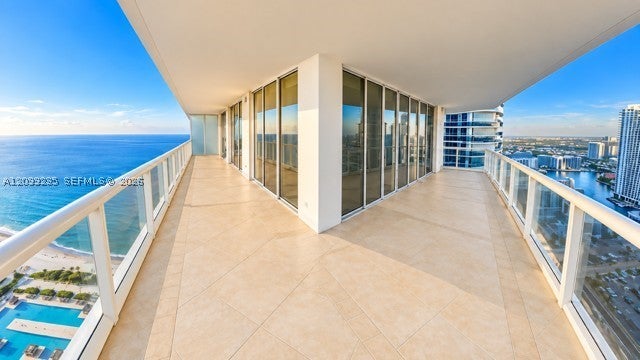 1830 S Ocean Dr 3708