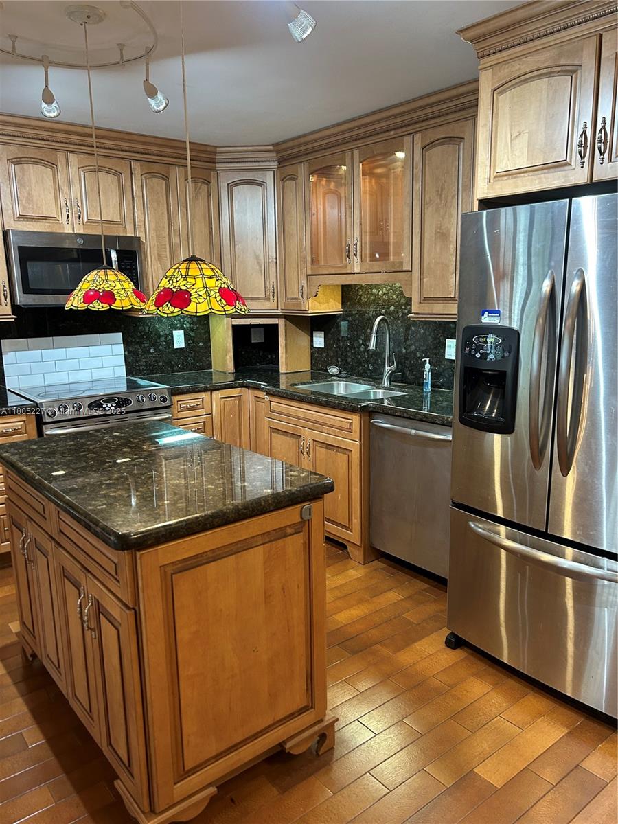 ALPINE WOODS ESTATES NO I - Residential